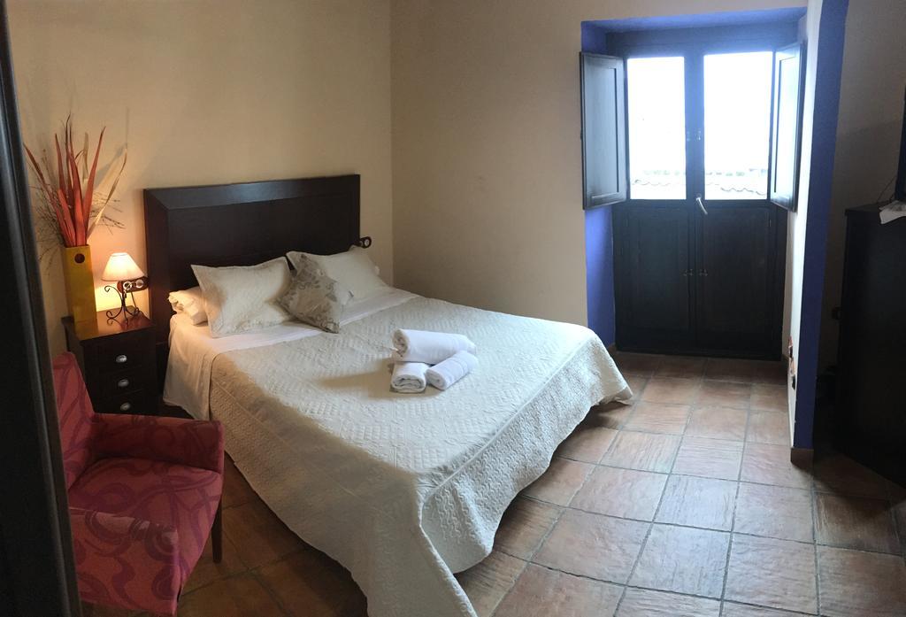 Apartamentos Victoria Bujalance Ngoại thất bức ảnh